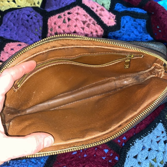 🛑SOLD🛑🎉HOST PICK🎉Beautiful Authentic (SL0942) Louis Vuitton Marley Dragonne - Picture 5 of 16